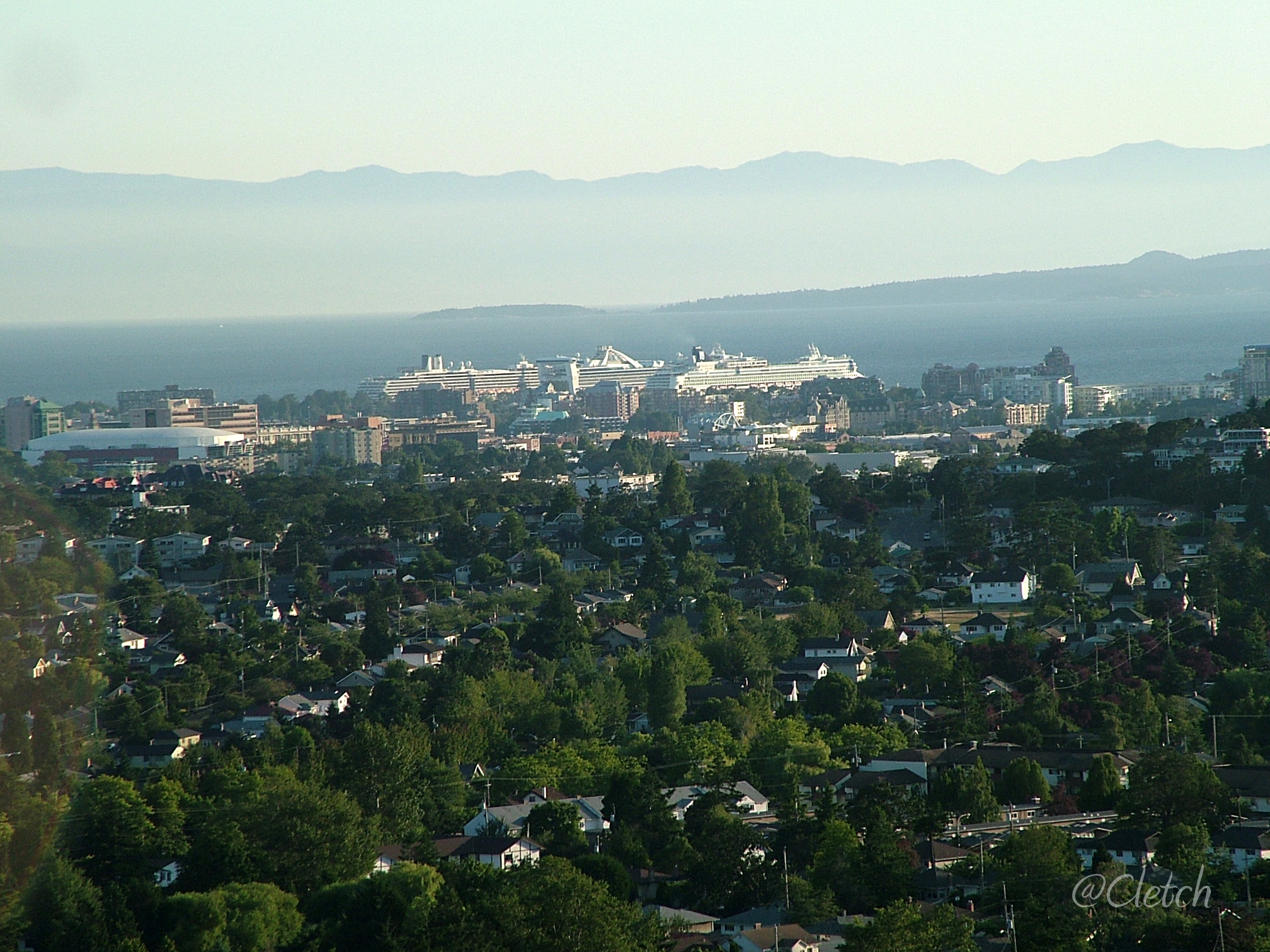 Victoria-port-cruise-ships